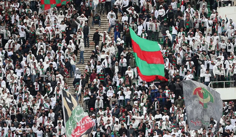 Tragedi di Stadion Aljazair: Tiga Penonton Tewas Saat Perayaan Gelar MC Alger