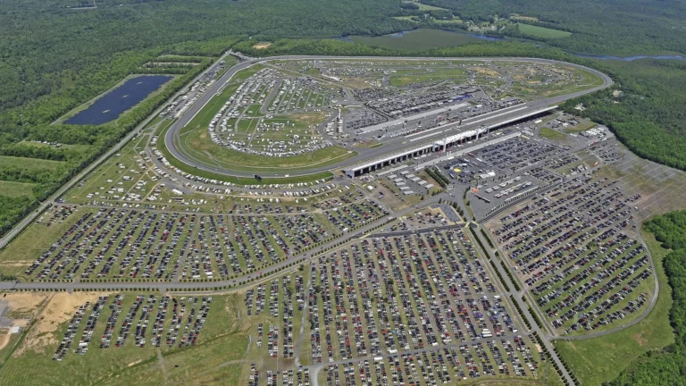 Bad weather delays NASCAR Pocono race, Hamlin starts from pole
