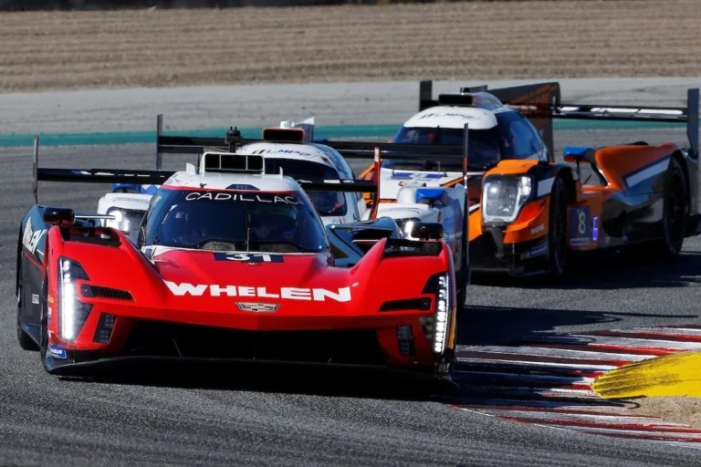 Galeri Foto: Aksi Seru Balapan IMSA di Sirkuit Watkins Glen