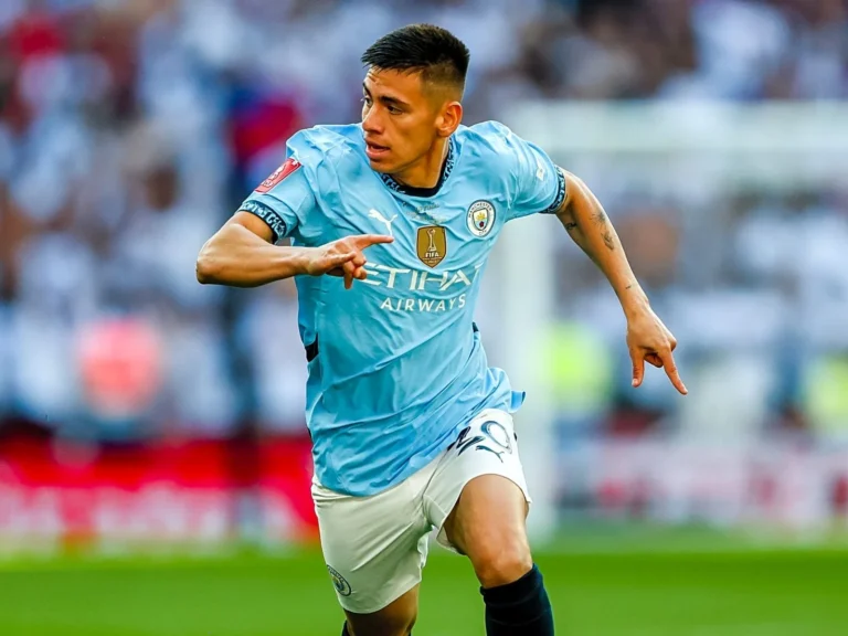Guardiola puji Echeverri usai cetak gol perdana untuk Manchester City