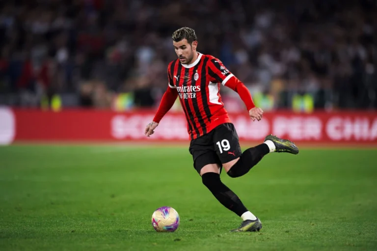 Al Hilal Dekati Theo Hernández dengan Tawaran 30 Juta Euro