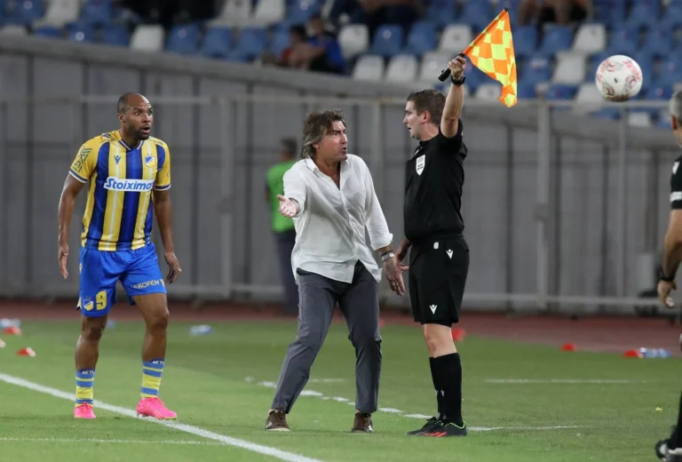 Ricardo Sa Pinto ambil risiko latih klub Iran di tengah konflik