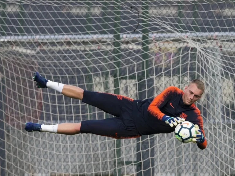 Emil Audero naik jadi kiper utama timnas, nasib berbeda di klub