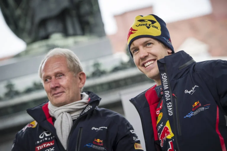 Sebastian Vettel dalam pembicaraan untuk gantikan Helmut Marko di Red Bull F1