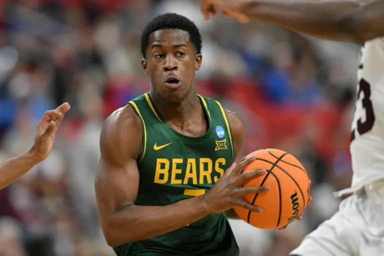 VJ Edgecombe terpilih sebagai pilihan ketiga 76ers di NBA Draft 2025