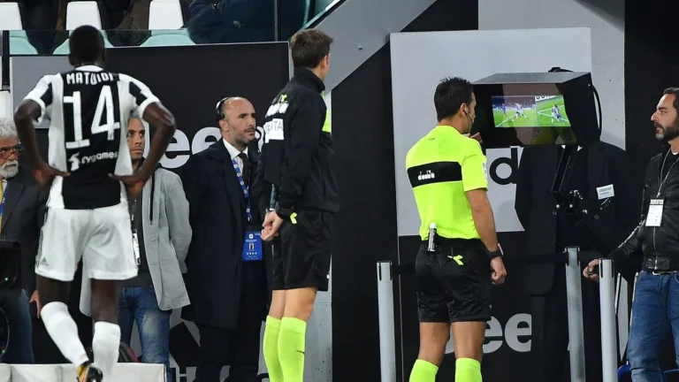 RFEF Pecat Kepala VAR dan Ketua Komite Wasit Spanyol