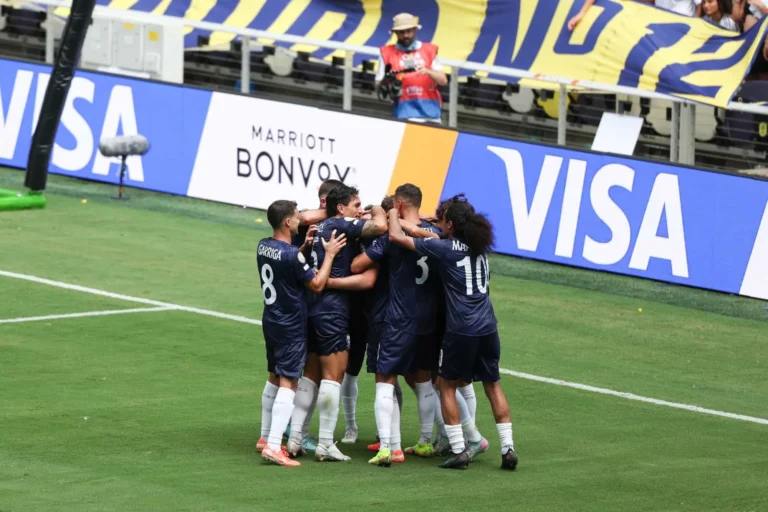Pemain Auckland City tuntut pelatih mundur usai tampil buruk di Piala Dunia Klub