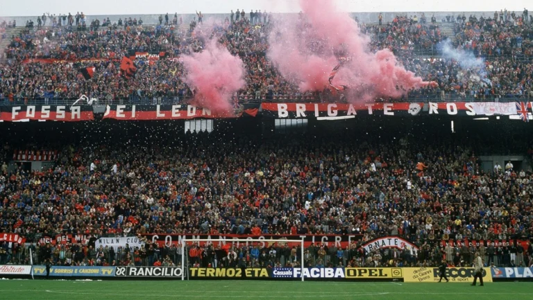 AC Milan Berencana Datangkan Striker Baru untuk Saingi Santiago Gimenez
