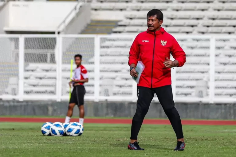 Persis Solo tunjuk Peter de Roo sebagai pelatih kepala