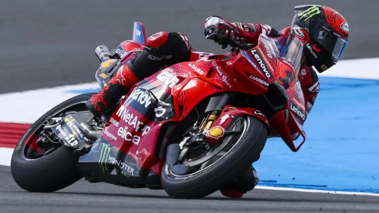 Bagnaia Tampil Tenang saat Rival Terjatuh di Latihan MotoGP Belanda