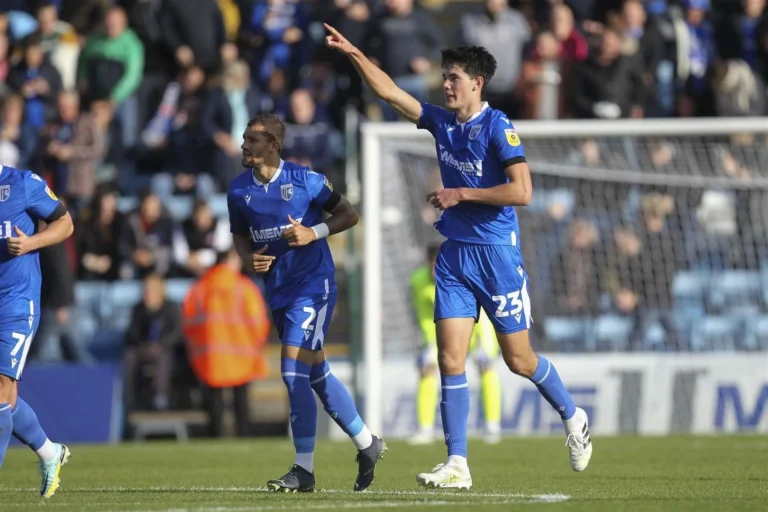 Dua bek pergi, Elkan Baggott dapat kesempatan besar di Ipswich Town