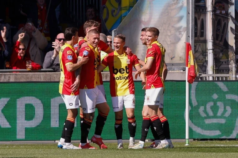Dean James jadi incaran Ajax Amsterdam setelah tampil impresif di Eredivisie