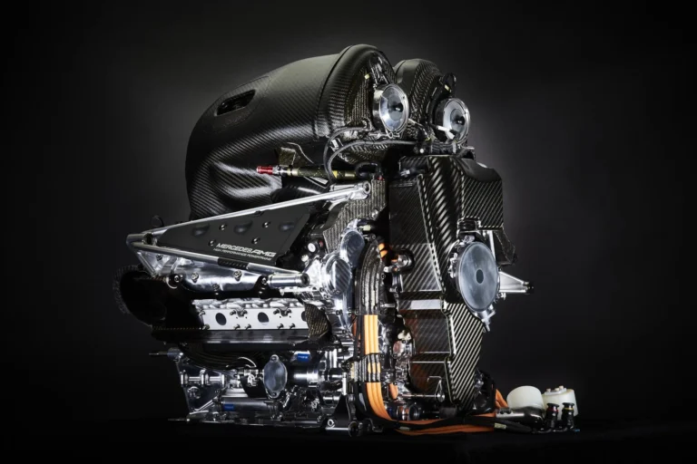 Toto Wolff Tanggapi Kekhawatiran Masalah Mesin Mercedes di F1 2025
