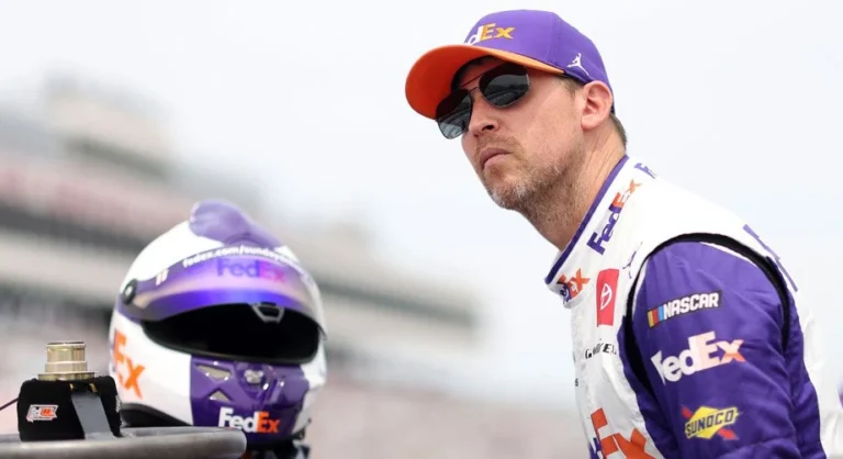 Denny Hamlin absen di balapan Meksiko demi kelahiran putra pertama