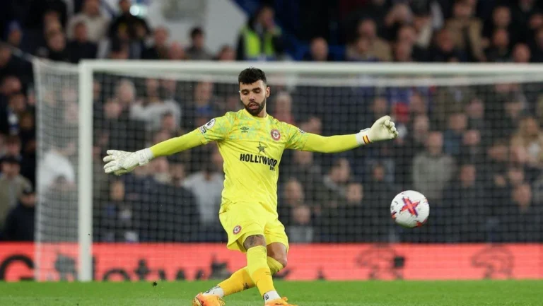 Arsenal Bidik Kiper Chelsea untuk Bursa Transfer Musim Panas