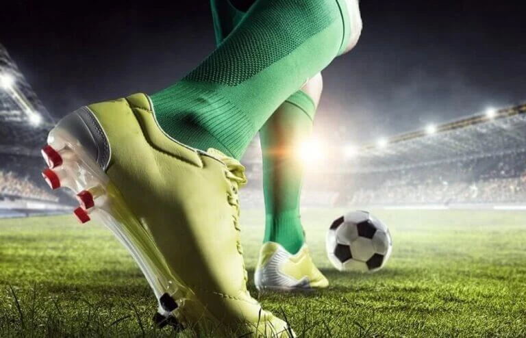 Bagaimana Cara Belajar Menendang Knuckleball dalam Sepak Bola?