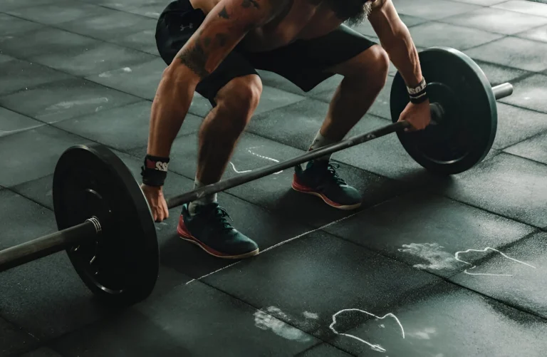 How to Train for Weightlifting the Right Way
