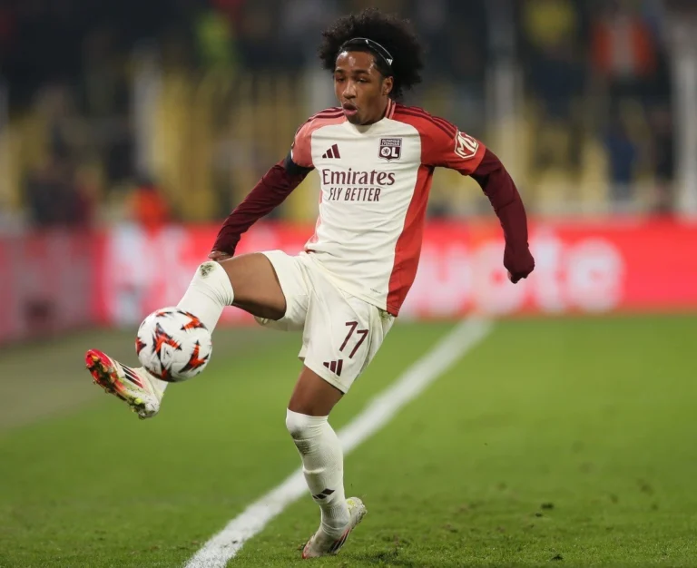 Malick Fofana jadi rebutan Chelsea dan Liverpool, pilih Manchester United