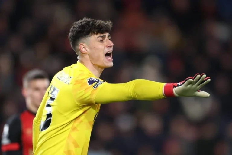 Arsenal sign Kepa Arrizabalaga from Chelsea on three-year deal