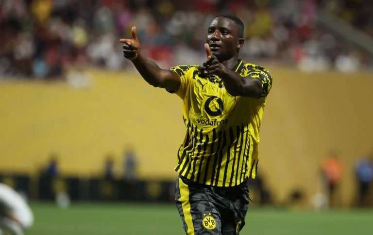 Monterrey Disappointed with Referee Decisions in Loss Against Dortmund