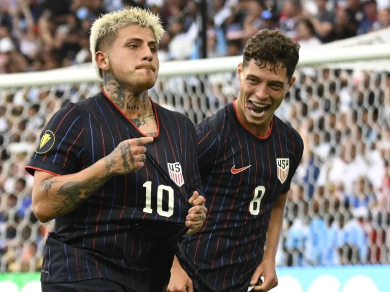 Diego Luna cetak dua gol, Amerika Serikat melaju ke final Piala Emas
