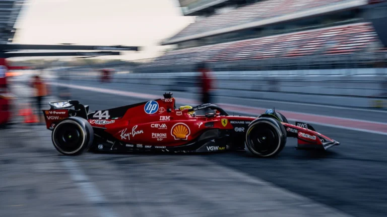 Hamilton Pimpin Sesi Latihan Pertama GP Inggris bersama Ferrari