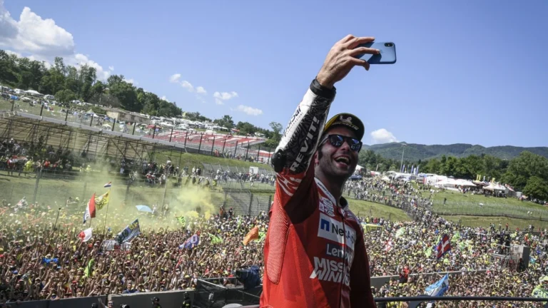 Momen Tersembunyi: Gigi Dall’Igna Beri Motivasi Bagnaia Usai Podium MotoGP Belanda