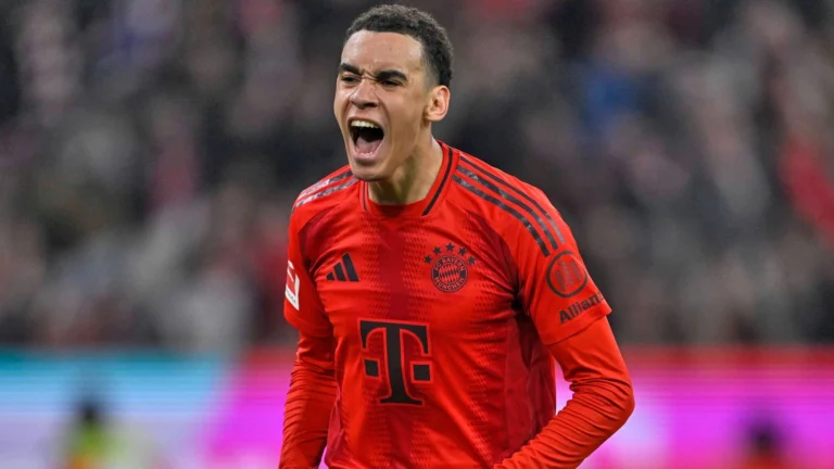 Jamal Musiala alami cedera horor saat Bayern Munich hadapi PSG