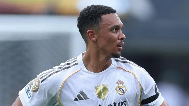 Alexander-Arnold bermain dengan berat hati setelah kehilangan sahabat Diogo Jota
