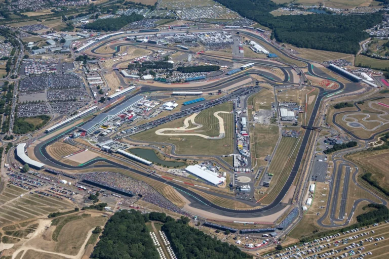 Verstappen Raih Pole Position GP Inggris Setelah Ubah Setup Mobil