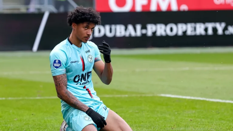 Thom Haye bebas transfer, Persija Jakarta siap mendekat