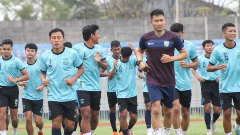 Persebaya yangi mavsumga tayyorgarlik uchun Avstraliyada mashg’ulotlarni boshladi