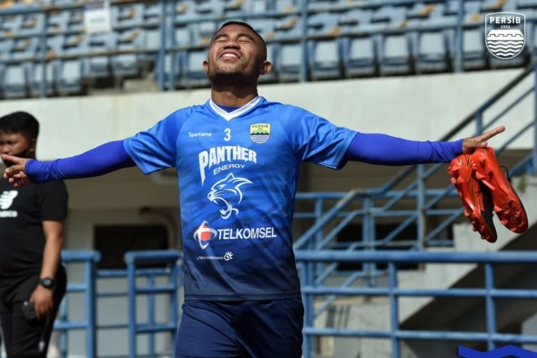 Julio Cesar Persibga qo’shildi, muxlislar o’xshashlikdan hayratda