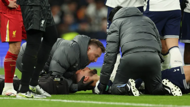 Paulinho Moccelin minta maaf atas tekel brutal ke Ole Romeny di Piala Presiden
