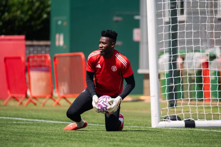 Andre Onana alami cedera hamstring jelang tur pramusim Man United