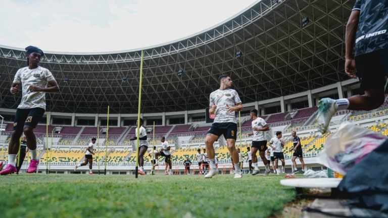 Dewa United strengthens squad with national team players and ex-Persib stars