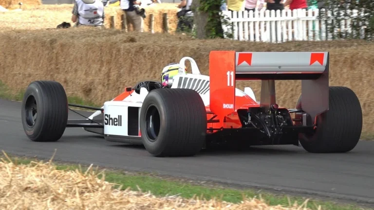 Alain Prost Reuni dengan Mobil McLaren Legendaris di Festival Goodwood