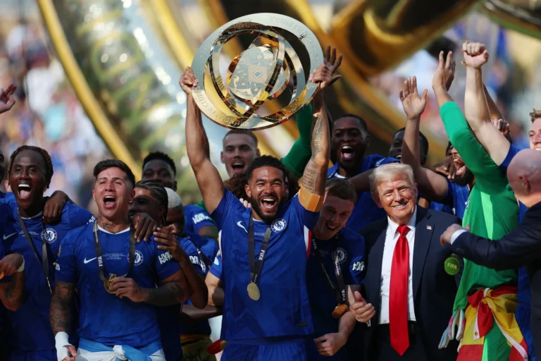 Chelsea Kalahkan PSG 3-0 untuk Meraih Gelar Piala Dunia Antarklub FIFA