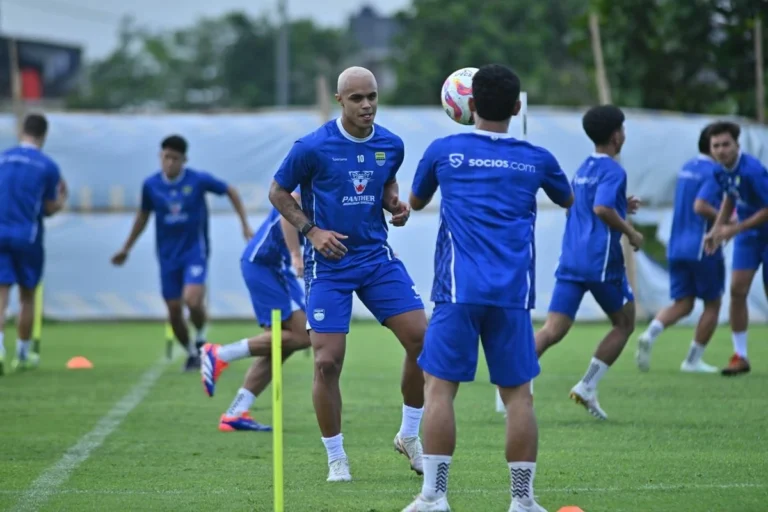 Ramon Tanque adapts to Persib after success in Cambodia League
