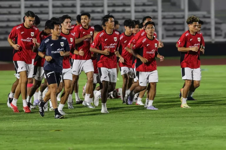 Brunei Goalkeeper Concedes 8 Goals Against Indonesia U-23 in ASEAN Cup