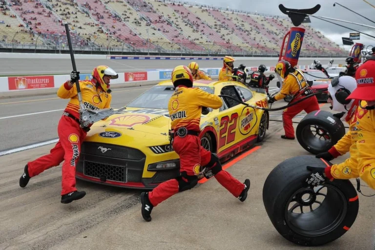 23XI Racing dan Front Row Motorsports Ajukan Tuntutan Hukum Baru ke NASCAR