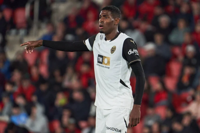 Arsenal Ready to Sign Young Valencia Defender for 283 Billion Rupiah