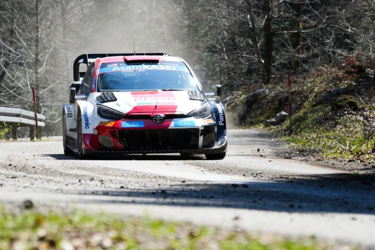Oliver Solberg birinchi kundan so’ng Rally Estoniyada peshqadamlik qilmoqda