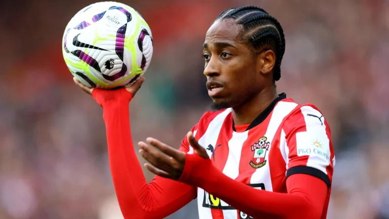 Kyle Walker-Peters resmi bergabung dengan West Ham United