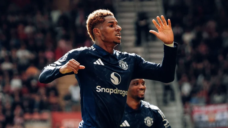 Marcus Rashford tiba di Barcelona untuk jalani tes medis