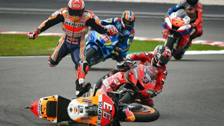 Aleks Markes Chexiya MotoGP’sida Joan Mir bilan to’qnashgani uchun jazo oldi