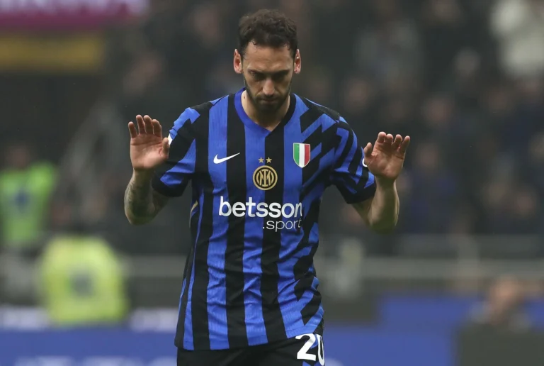 Agen pastikan Calhanoglu bertahan di Inter Milan musim depan