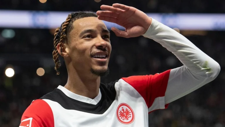 Liverpool Resmi Datangkan Striker Muda Hugo Ekitike dari Frankfurt
