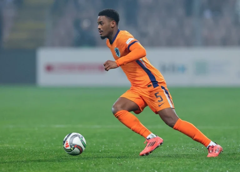 Ajax Reject Chelsea’s First Bid for Young Defender Jorrel Hato
