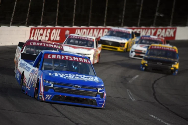 Layne Riggs tampil dominan di Indianapolis dengan memimpin 159 lap